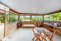 Beautiful Pousada in the Middle of Nature in Bombinhas Hotels in Bombinhas