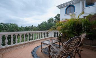 StayVista at Almok with Pool & Terrace