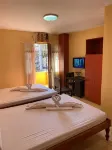 N and F Guesthouse - parking