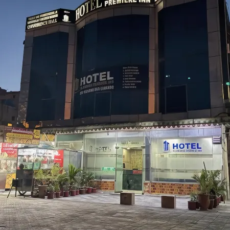 Hotel Islamabad Premiere Inn Отели рядом с достопримечательностью «Пакистанский монумент»
