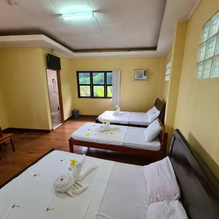 La-Familia Guest House