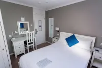 The Thatch Inn فنادق في غلوسيستر