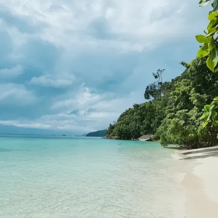 Charming Lipe Beach Resort