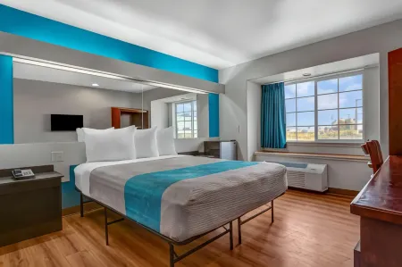 Motel 6 Idaho Falls, ID - Snake River Отели рядом с достопримечательностью «Giant Eagle Waterfall Nest»