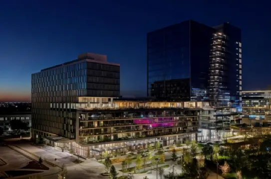 Hall Park Hotel, Autograph Collection