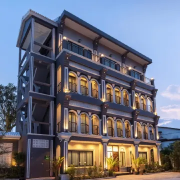The Besavana Phuket Отели рядом с достопримечательностью «Освященный проспект Lime»