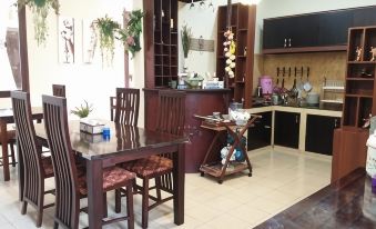 Roemah Canting Homestay
