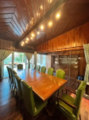 Log Cabin Hotel - Baguio