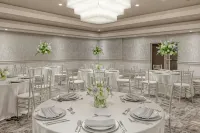 Crowne Plaza INDIANAPOLIS-AIRPORT by IHG