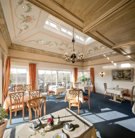 Hotel Sonnenhang Отели в г. Кемптен