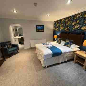 Annandale Arms Hotel Rooms