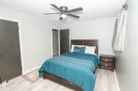 Entire home, strategic location, everything within reach. Off i94 & Southfield.
