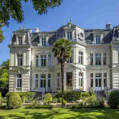 Château La Comtesse de Loire & Spa Hotel Exterior