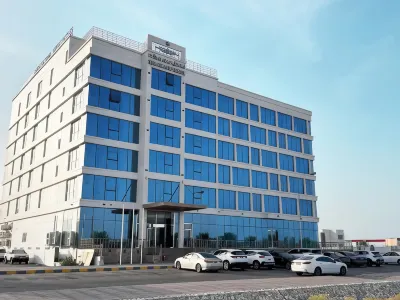 Sur Grand Hotel Hotels near Al Ayjah Corniche كورنيش العيجة