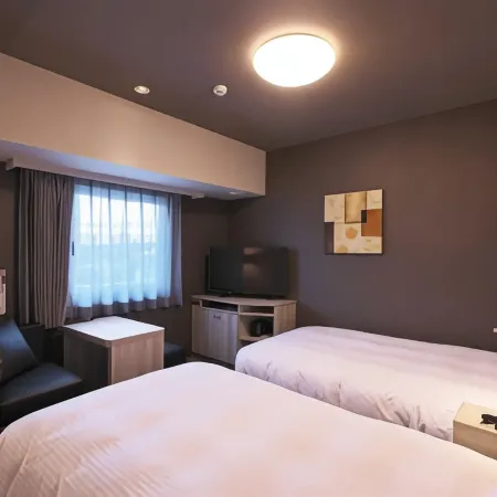 Hotel Route Inn Kyoto Maizuru -Nishi Maizuru Ekimae- Отели в г. Майдзуру