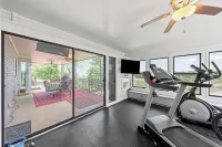 Welcome to Marina Pointe! Stay, Relax, Explore-Your Perfect Getaway Starts Here!