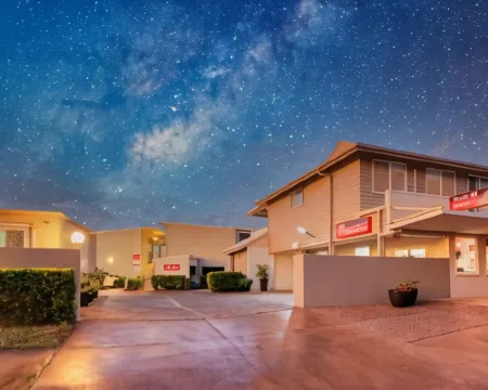 รูท 66 มอเตอร์ อินน์ โรงแรมในเอเมอรัลด์