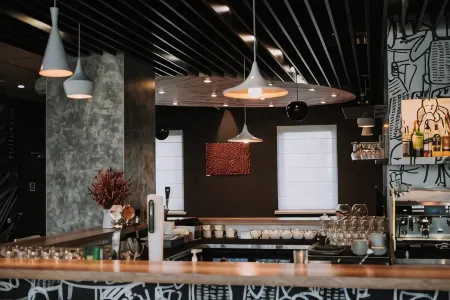 Ibis Kyiv Railway Station Отели рядом с достопримечательностью «Михайловский Златоверхий монастырь»