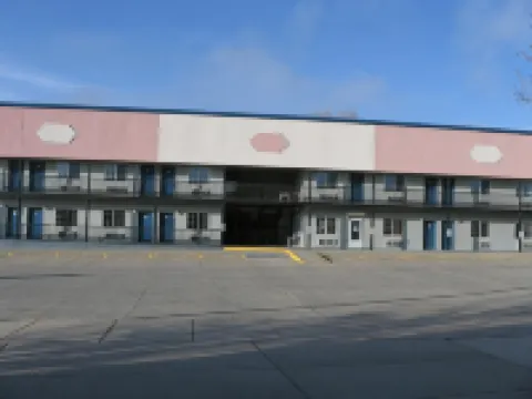 Little Bear Motel Hotels in Green River