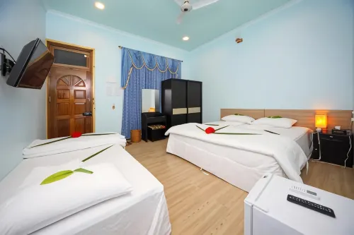Rasdhoo Coralville Hotels in Kuramathi Island