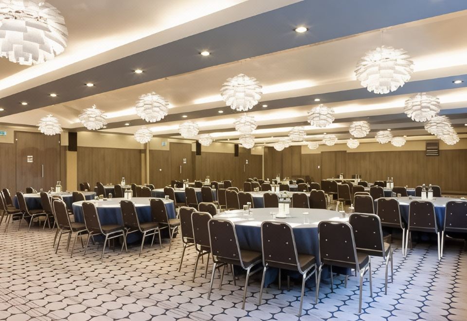 Crowne Plaza London - Kingston