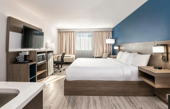 Comfort Suites Kingston Central