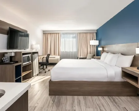 Comfort Suites Kingston Central Hoteles en Kingston