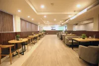 The Roseman Hotel and Suites Hotels in Ghaziabad