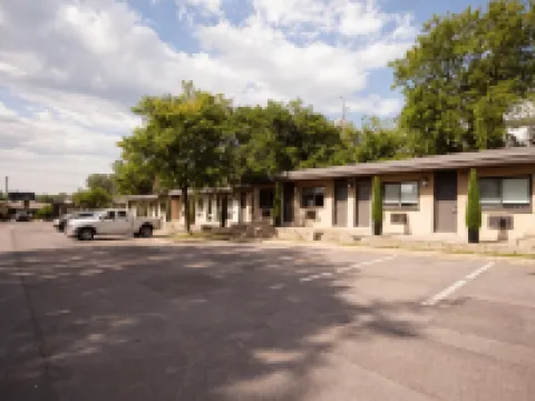 Motel Newstar Laval Hotels in Laval