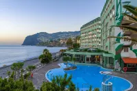 Pestana Ocean Bay Resort Hôtels à : Câmara de Lobos