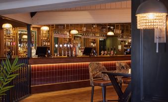The Kings Head Hotel by Good Nights Inn - Housity
