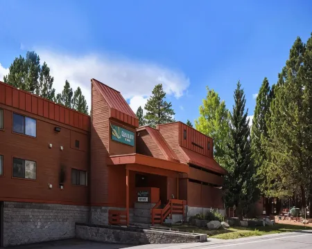 Quality Inn Near Mammoth Mountain Ski Resort
