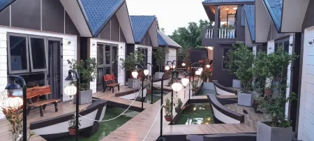Coco Bungalows Hoi An Отели рядом с достопримечательностью «Montgomerie Links»