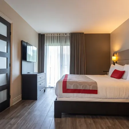 Ramada by Wyndham Ottawa on the Rideau