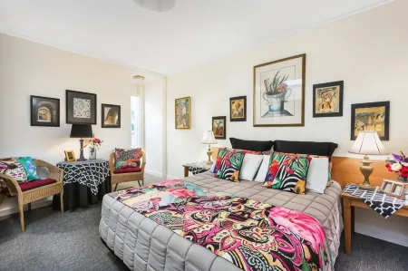 Airport Riverview Motel