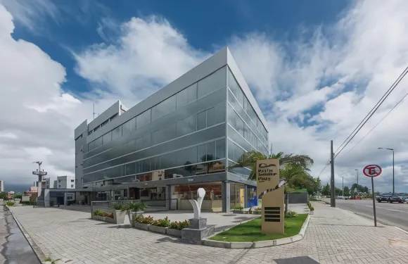 貝薩黃金公寓酒店