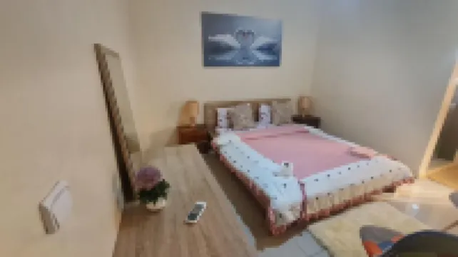 PENTHOUSE ALMADIES فنادق في 