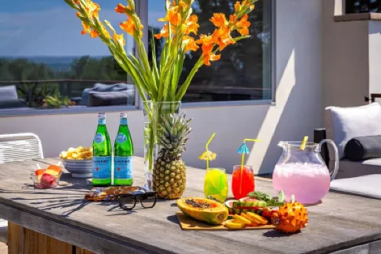 Stunning Home with Flatirons Views, 10-Min to Downtown & CU Campus!