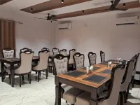 Emerald Suites