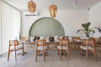MESHK AIRPORT HOTEL