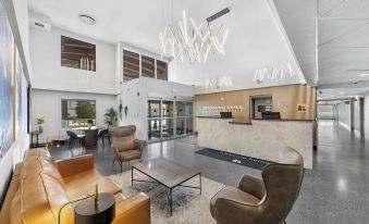 Home Inn and Suites Lloydminster