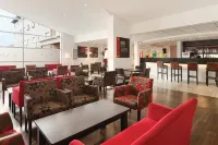 Ramada by Wyndham Wakefield Hotels in Newmillerdam