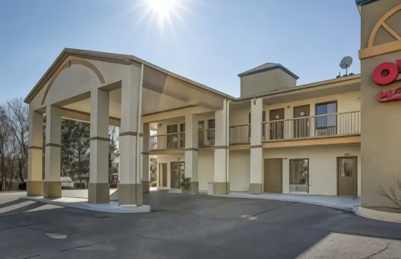 OYO西格林納達酒店