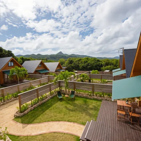 Logasis Ishigaki Nosoko Villa Отели рядом с достопримечательностью «Пляж Сансет, Исигаки»