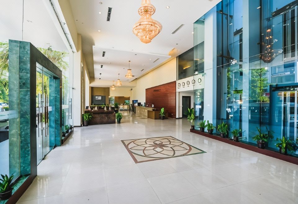 Mondial Hotel Hue 수영장