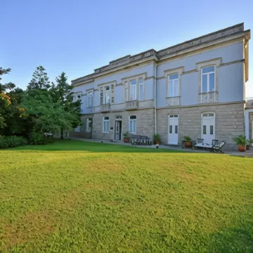 Hotel Villa Garden Braga Отели рядом с достопримечательностью «Брага Мунисипал»