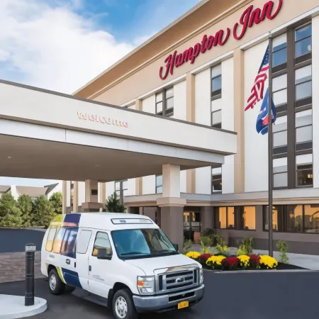 Hampton Inn Buffalo-Airport/Galleria Mall Отели рядом с достопримечательностью «Macy's  (Walden Galleria)»