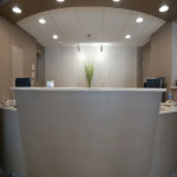 Brentwood Inn & Suites