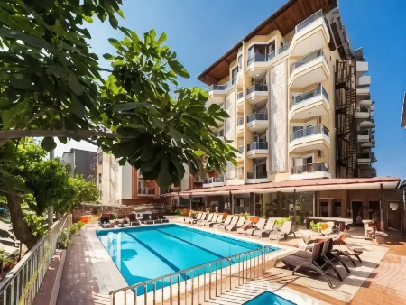 Kleopatra Ada Beach Hotel