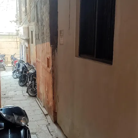 Raghuvanshi Paying Guest House and Dormitory